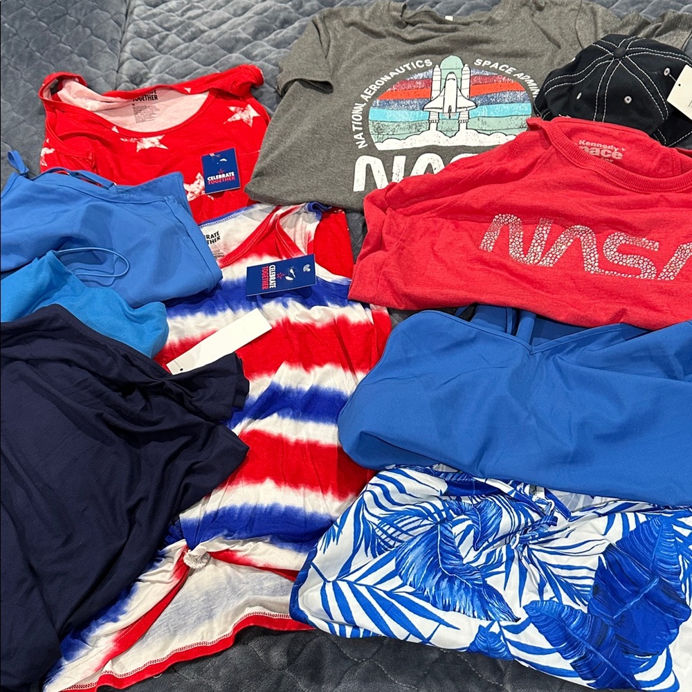 Patriotic Lot of 9 Sz M Tops July 4 Memorial Red Blue NASA